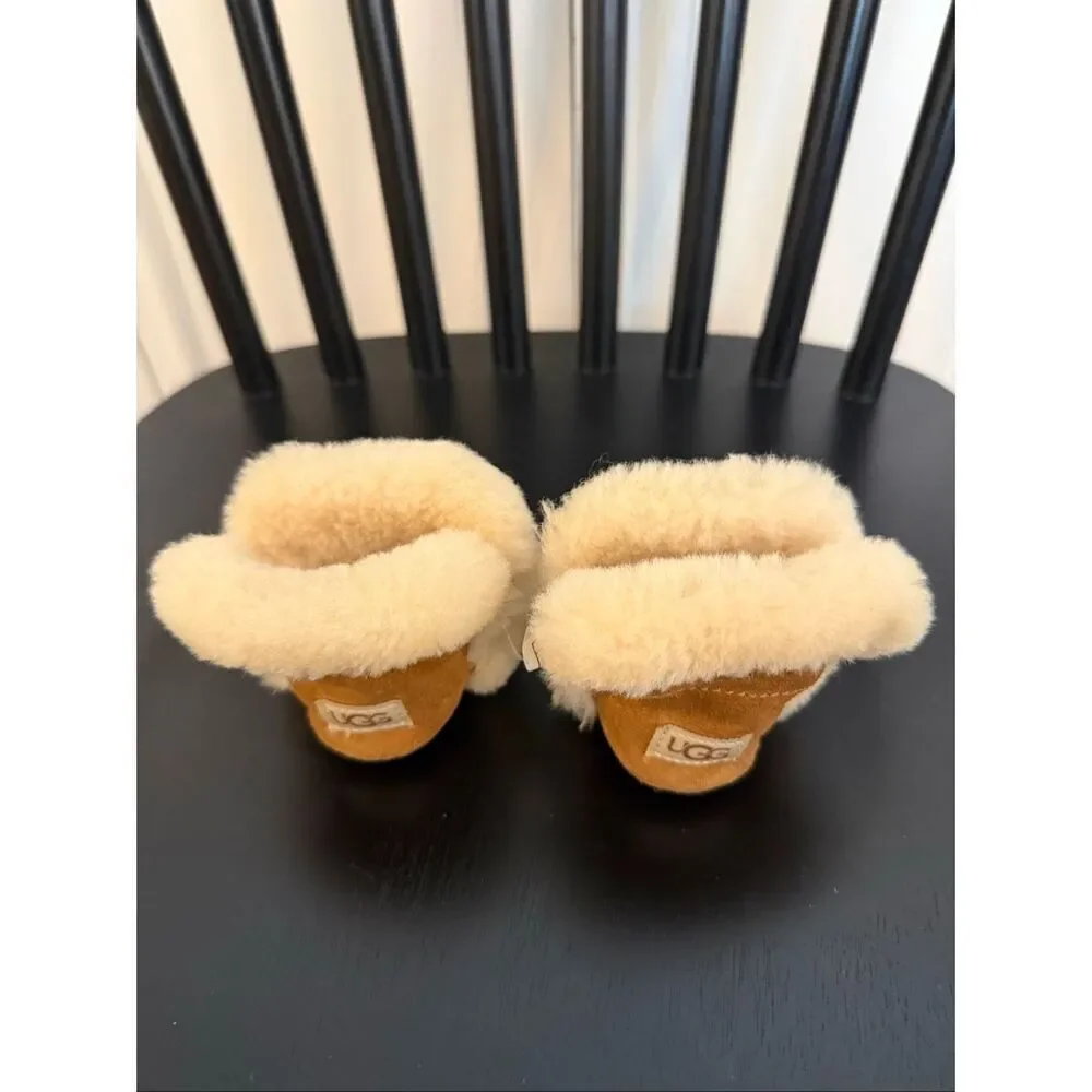 Ugg Lasson shearling baby bootie size 0/1 EUC